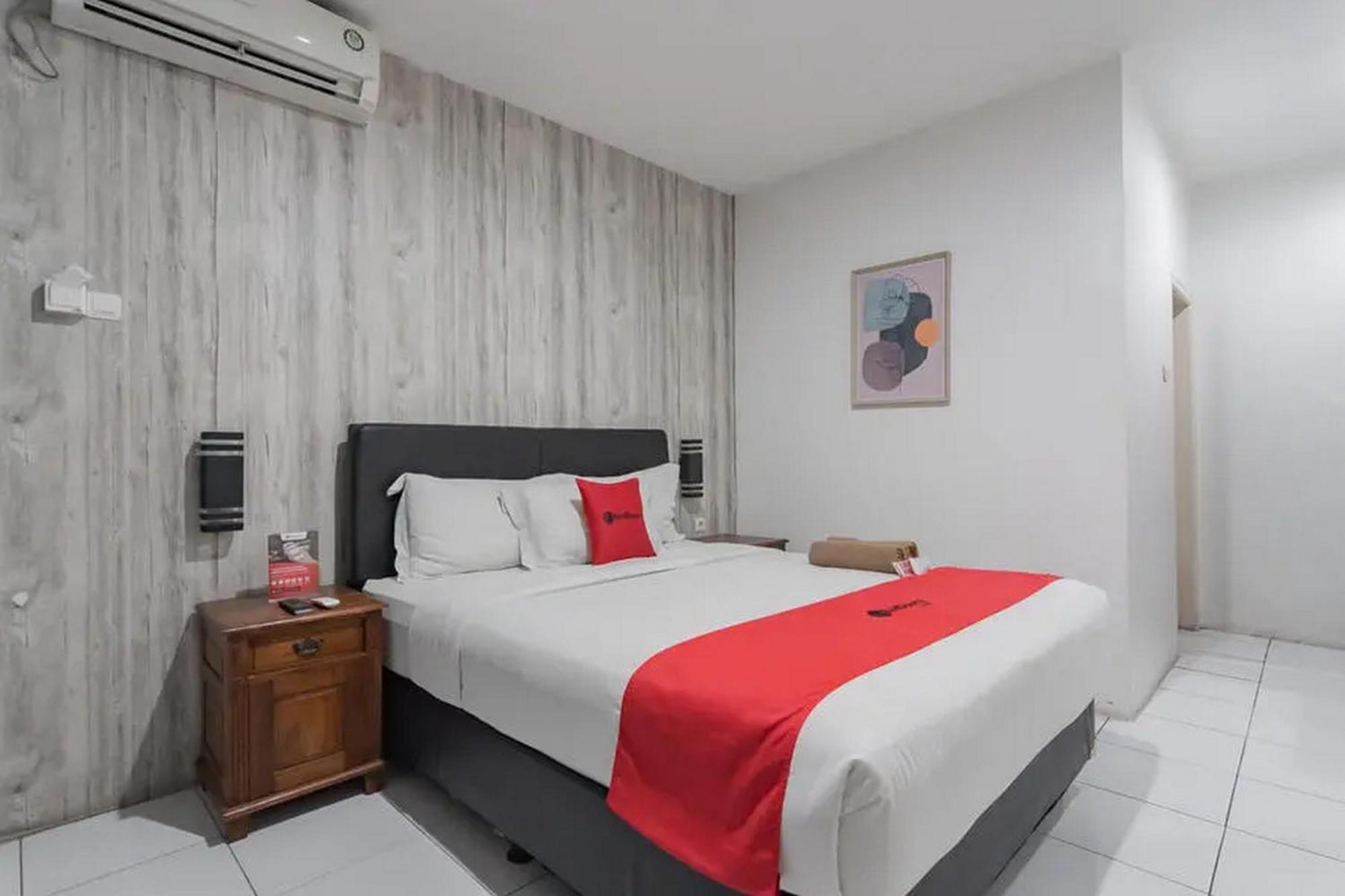 Reddoorz At Arwiga Hotel Near Rs Hasan Sadikin Bandung Luaran gambar